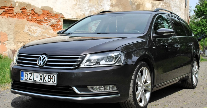 Volkswagen Passat cena 38700 przebieg: 312295, rok produkcji 2011 z Złotoryja małe 742